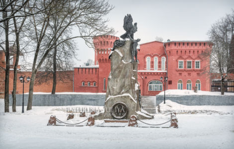 Памятник Благодарная Россия героям 1812 года в Смоленске
