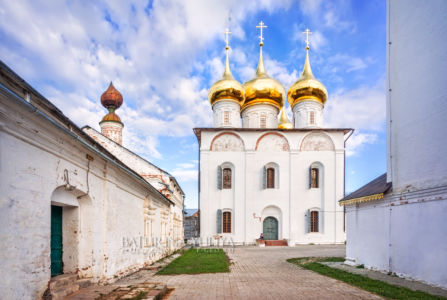 Благовещенский собор с золотыми куполами, Гороховец