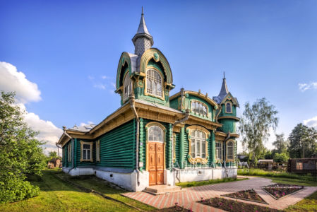Деревянный дом купца Шорина в стиле модерн, Гороховец