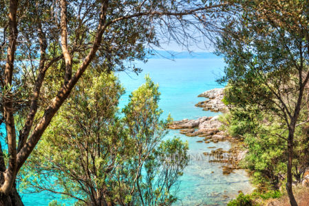Вид на изумрудное море с острова Клеопатры, остров Седир, Эгейское море, Мармарис, Турция