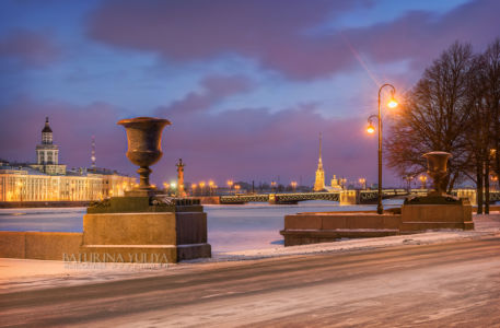 Петропавловская крепость и Адмиралтейская набережная