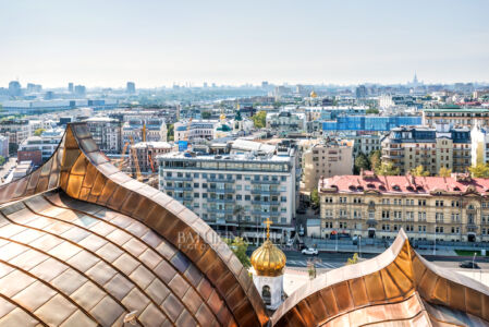 Вид со смотровой площадки Храма Христа Спасителя, Москва-река и корабль, Москва