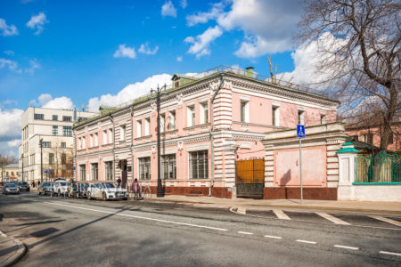 Музыкальное училище на улице Большая Ордынка, Москва