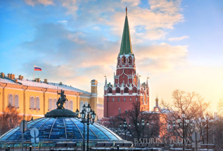 Троицкая башня и скульптура Георгия Победоносца, Московский Кремль, Москва
