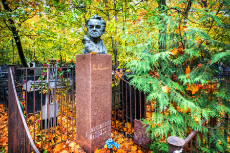 Русский писатель Евгений Пермяк, Ваганьковское кладбище, Москва