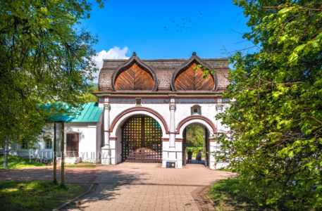 Ворота на территорию парка, парк Коломенское, Москва