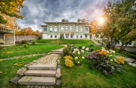 Зеленый дом о семи окнах в саду, Плес, Плёс, Ивановская обл.