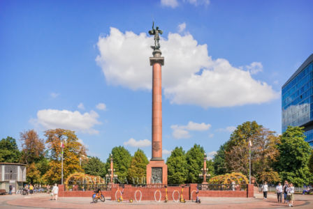 Памятник солдатам правопорядка, погибшим при исполнении служебного долга, метро Трубная, Москва