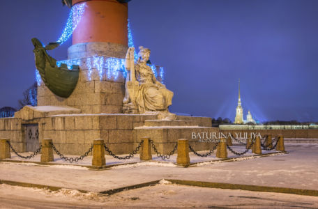 Скульптура Нева, Ростральная колонна, Петропавловская Крепость, Санкт-Петербург